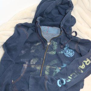 Gap | Sweatshirt | Love Peace Forever | LRG